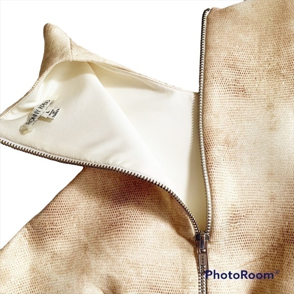 RONNY Kobe Collection Muted Print Back Zip Crop Top Size Large - Picture 4 of 7